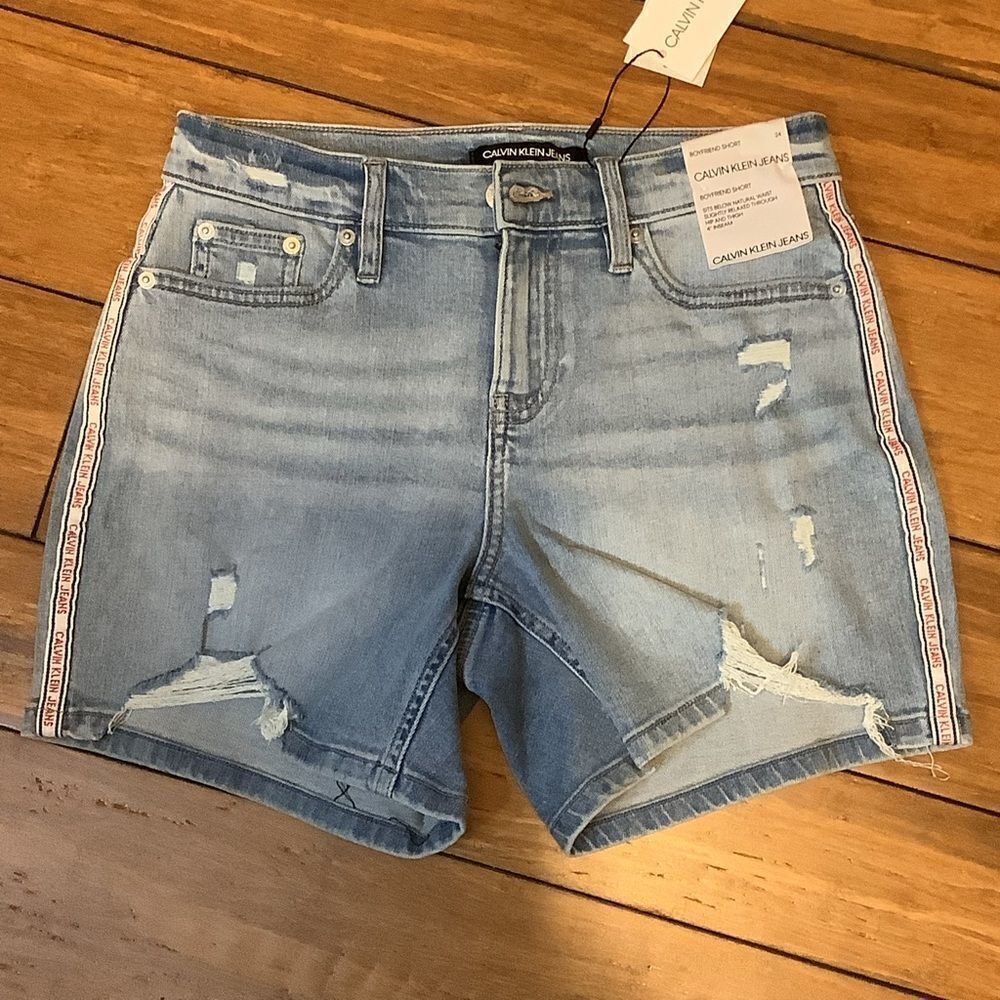 NWT ❤️ Calvin Klein Boyfriend‎ Short